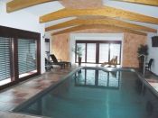 Edelstahlbecken mit tieferliegendem Wasserspiegel (Skimmerbecken)