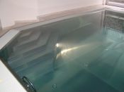 Edelstahlbecken mit Überlaufrinne